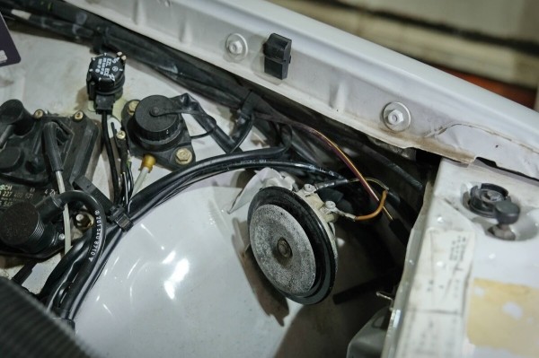 По прозвищу Baby-Benz. Показываем идеально сохранившийся Mercedes W201