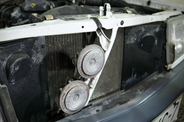 По прозвищу Baby-Benz. Показываем идеально сохранившийся Mercedes W201