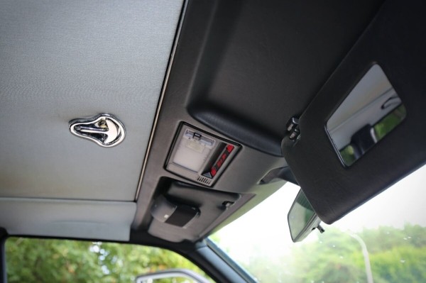 По прозвищу Baby-Benz. Показываем идеально сохранившийся Mercedes W201