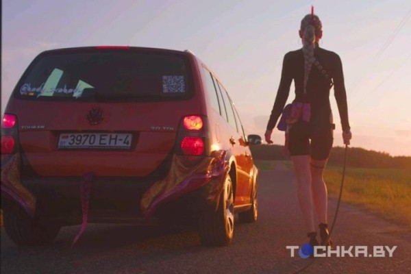 В Беларуси девушка переделала свой Volkswagen Touran в единорога и попыталась продать в два раза дороже В Беларуси девушка переделала свой Volkswagen Touran в единорога и попыталась продать в два раза дороже