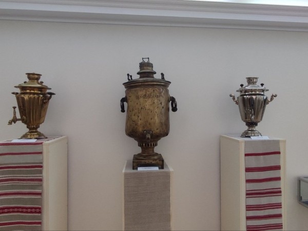 В Бресте открылась выставка «У самовара»