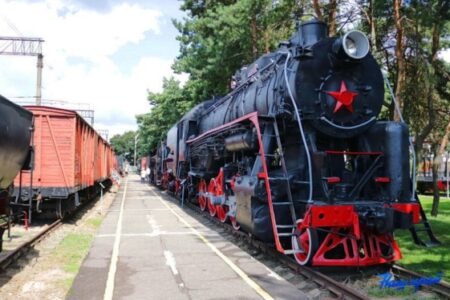 В музее железной дороги в Барановичах – новый экспонат весом 13 тонн