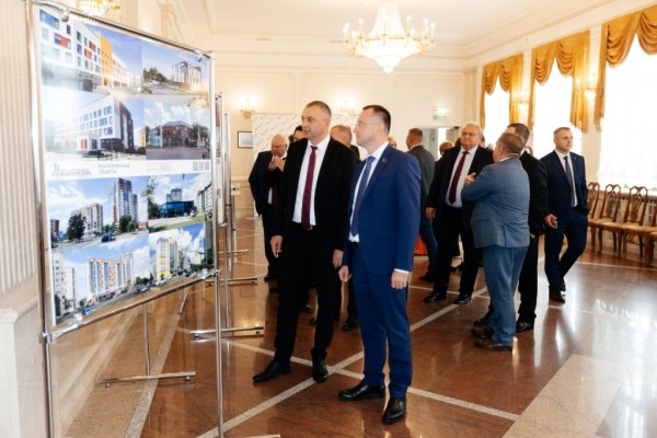 Торжественное мероприятие ко Дню строителя прошло в Брестской филармонии Торжественное мероприятие ко Дню строителя прошло в Брестской филармонии