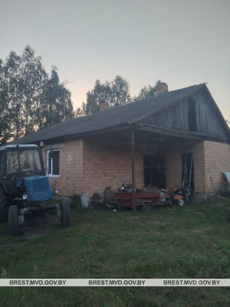 В Брестской области у 70-летнего тракториста обнаружено 205 литров окрашенного дизельного топлива В Брестской области у 70-летнего тракториста обнаружено 205 литров окрашенного дизельного топлива