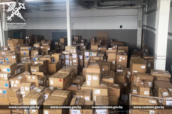 Польский перевозчик пытался незаконно переместить через границу товары на 1 млн рублей