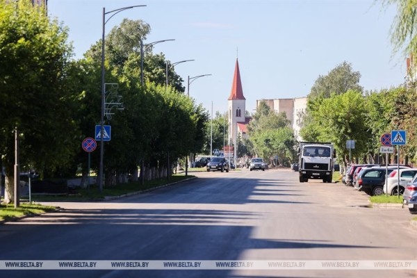 Обновленный фонтан, ремонт жилья и дорог: в Ганцевичах завершают подготовку к областным «Дажынкам» Обновленный фонтан, ремонт жилья и дорог: в Ганцевичах завершают подготовку к областным «Дажынкам»