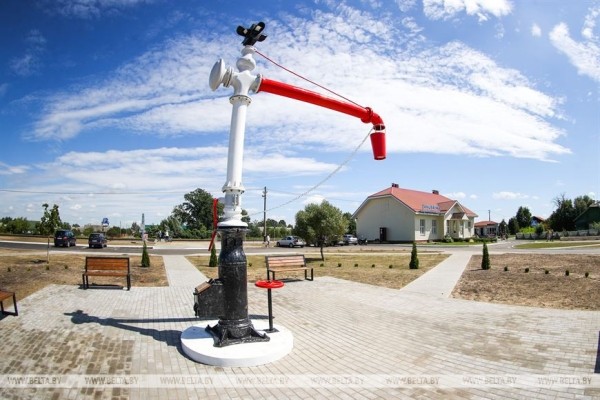 Обновленный фонтан, ремонт жилья и дорог: в Ганцевичах завершают подготовку к областным «Дажынкам» Обновленный фонтан, ремонт жилья и дорог: в Ганцевичах завершают подготовку к областным «Дажынкам»