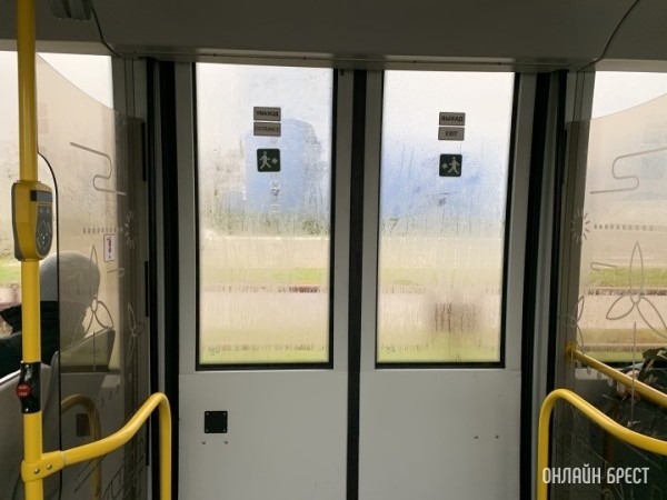 В сентябре 200 тысяч школьников получат бесплатные проездные. Зачем?