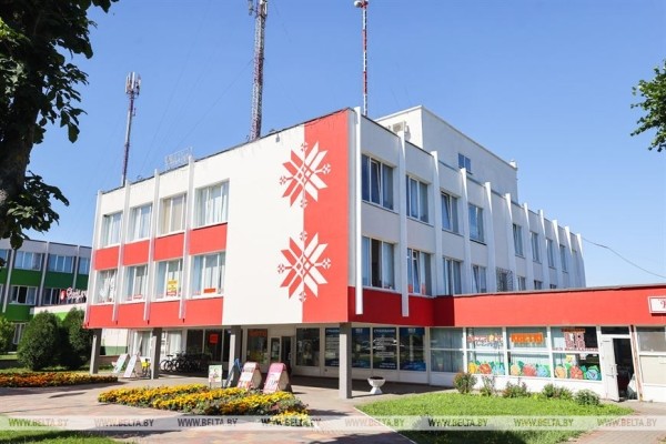 Обновленный фонтан, ремонт жилья и дорог: в Ганцевичах завершают подготовку к областным «Дажынкам» Обновленный фонтан, ремонт жилья и дорог: в Ганцевичах завершают подготовку к областным «Дажынкам»