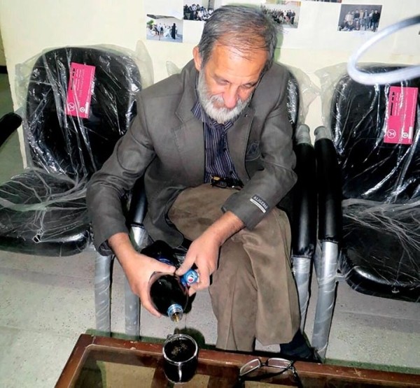 Мужчина 17 лет питается только газировкой Мужчина 17 лет питается только газировкой