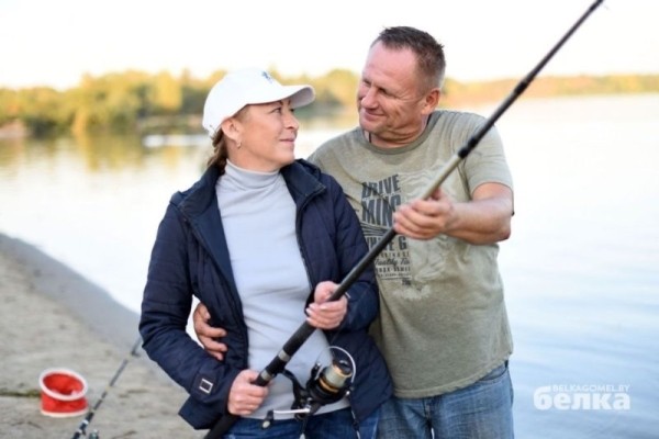 Всегда идеальная рыбалка. Супруги ловят вместе рыбу уже 35 лет