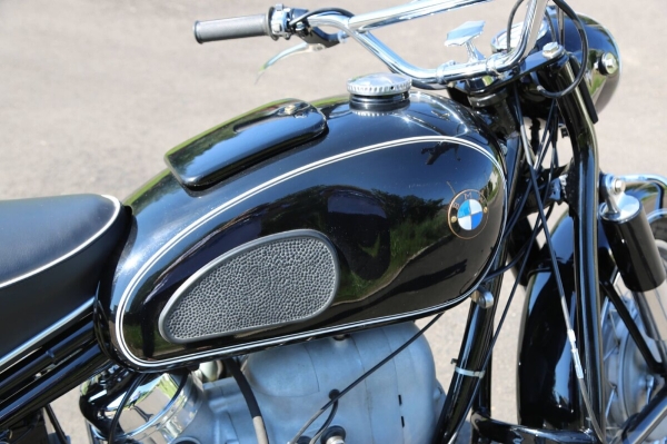 «Проблемой стала растаможка, ведь на раме шестизначный VIN». Белорус про восстановление мотоцикла BMW 1968 г. в. «Проблемой стала растаможка, ведь на раме шестизначный VIN». Белорус про восстановление мотоцикла BMW 1968 г. в.