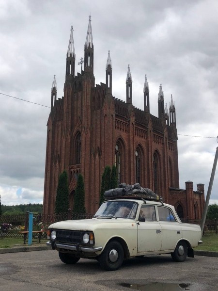 Завели «Москвич-412» и поехали! Белорусы рассказали, как преодолели 1 300 км на раритете и нигде не сломались