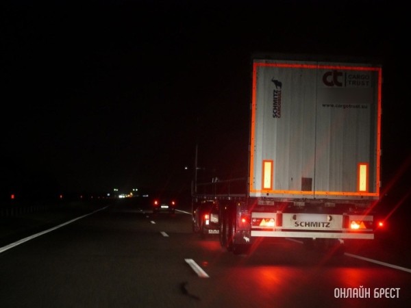 Сложно, интересно и опасно. Поговорили с дальнобойщиком о его работе и… призраках на дороге Сложно, интересно и опасно. Поговорили с дальнобойщиком о его работе и… призраках на дороге