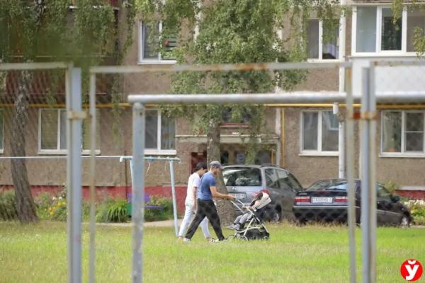 В три года весил 7 кг и спал в углу, как собака. Стали известны подробности о семье, в которой родители убили своего сына в Слуцке В три года весил 7 кг и спал в углу, как собака. Стали известны подробности о семье, в которой родители убили своего сына в Слуцке