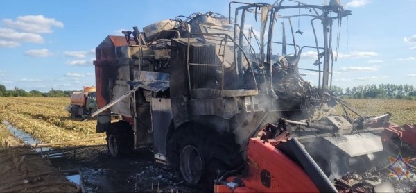 Комбайн для уборки кукурузы сгорел в Ивацевичском районе