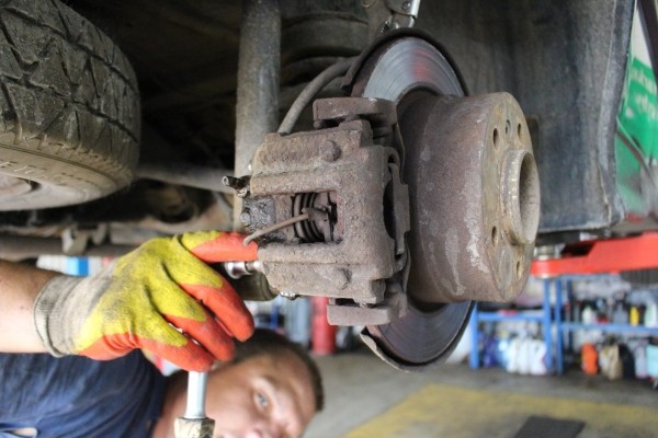 От ремонта подвески до замены автостекол - за качеством все едут в автосервис «ПРОТОН» на Мошенского, 95 в Бресте. Требуется слесарь-механик!