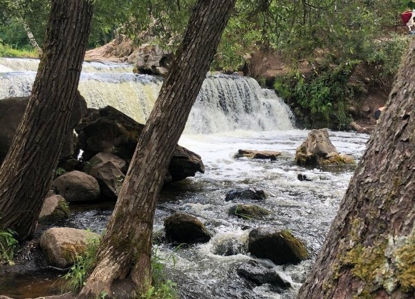 Завели «Москвич-412» и поехали! Белорусы рассказали, как преодолели 1 300 км на раритете и нигде не сломались