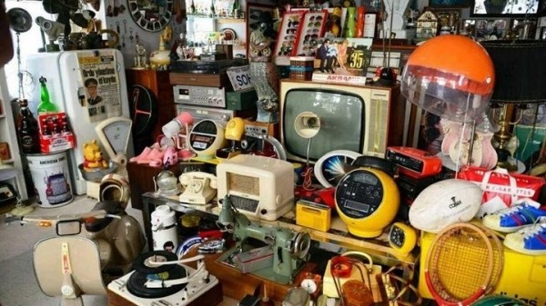 В Беларуси появится сеть магазинов по продаже арестованного имущества В Беларуси появится сеть магазинов по продаже арестованного имущества