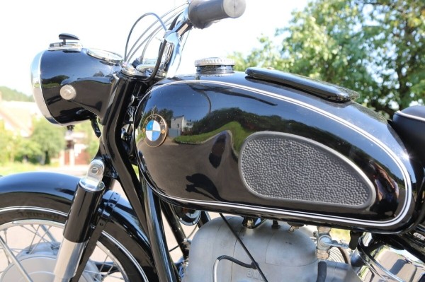 «Проблемой стала растаможка, ведь на раме шестизначный VIN». Белорус про восстановление мотоцикла BMW 1968 г. в. «Проблемой стала растаможка, ведь на раме шестизначный VIN». Белорус про восстановление мотоцикла BMW 1968 г. в.