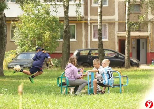 В три года весил 7 кг и спал в углу, как собака. Стали известны подробности о семье, в которой родители убили своего сына в Слуцке В три года весил 7 кг и спал в углу, как собака. Стали известны подробности о семье, в которой родители убили своего сына в Слуцке