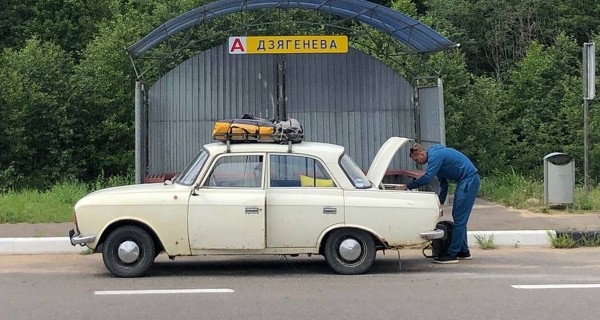 Завели «Москвич-412» и поехали! Белорусы рассказали, как преодолели 1 300 км на раритете и нигде не сломались