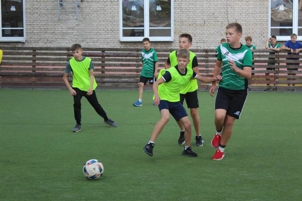 Соревнования по мини-футболу прошли в 19-й средней школе г. Бреста Соревнования по мини-футболу прошли в 19-й средней школе г. Бреста