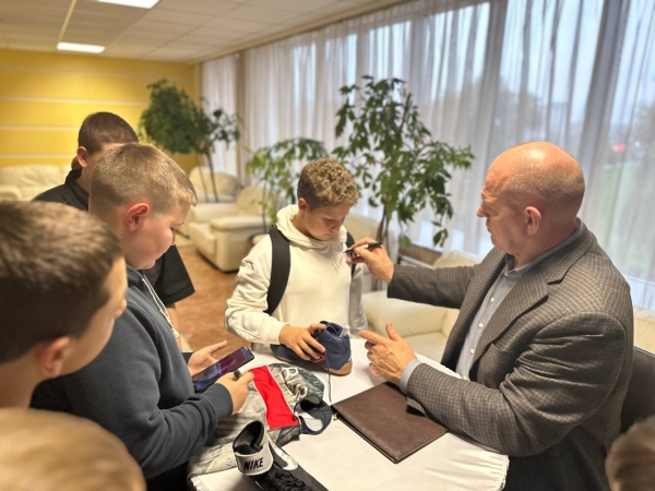 Знаменитый борец Александр Карелин посещает Брест