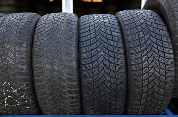 «В Германии они стоят 5 евро». Откровенный разговор с продавцом бэушных шин