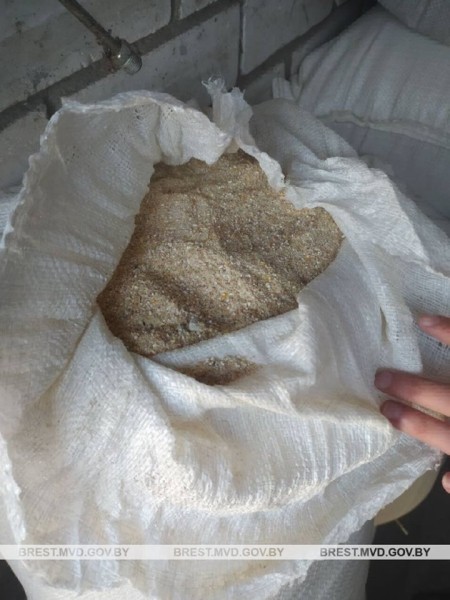 В Брестской области милиционеры выявили факты незаконного хранения топлива и комбикорма