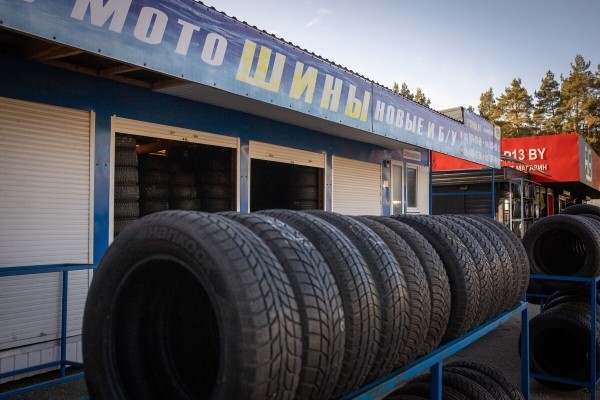 «В Германии они стоят 5 евро». Откровенный разговор с продавцом бэушных шин