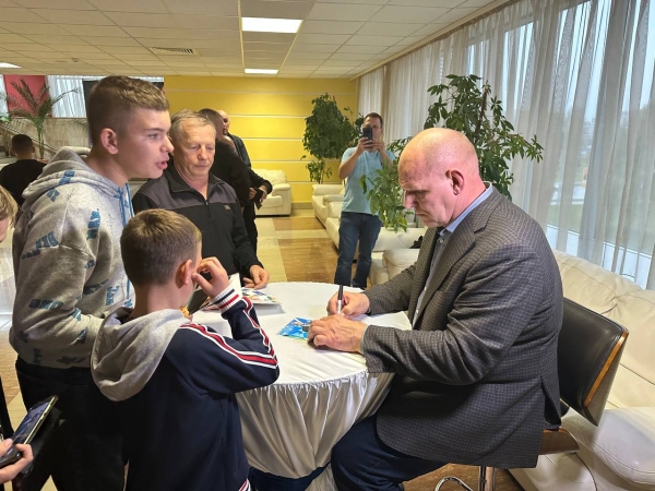 Знаменитый борец Александр Карелин посещает Брест