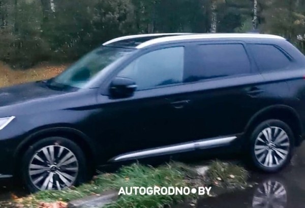 У белоруса в Варшаве угнали Mitsubishi: «Приехал на пару дней в гости – машина исчезла» У белоруса в Варшаве угнали Mitsubishi: «Приехал на пару дней в гости – машина исчезла»