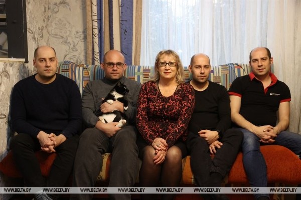 Мать тройняшек рассказала, как за 30 лет менялись меры поддержки многодетных семей Мать тройняшек рассказала, как за 30 лет менялись меры поддержки многодетных семей