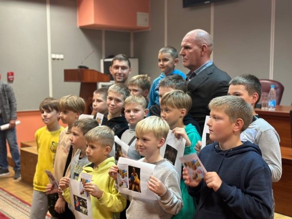 Знаменитый борец Александр Карелин посещает Брест