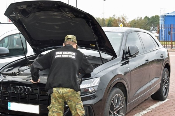 Эту премиальную AUDI угнали в Румынии ночью, а днем уже ввозили в Беларусь