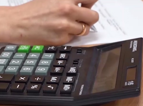 ФСЗН сможет списывать долги организаций, ИП и физлиц