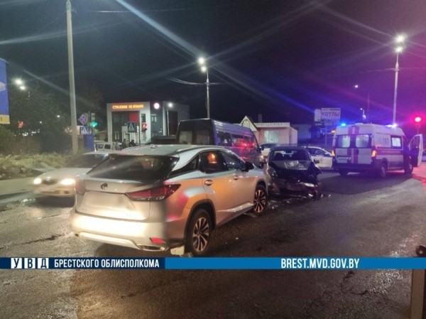 Жесткое ДТП произошло в Барановичах