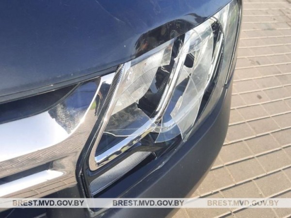 В Бресте мужчина повредил авто и нанес удары владельцу автотранспорта В Бресте мужчина повредил авто и нанес удары владельцу автотранспорта