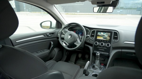 Белорус сам пригнал Renault Megane из Литвы. Есть ли выгода?
