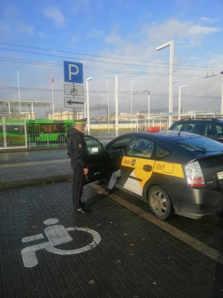 В Бресте проверяют автомобили такси В Бресте проверяют автомобили такси