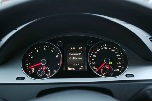 Белорус купил бензиновый VW Passat (B6) за $6 800. Проверили, стоил ли он своих денег