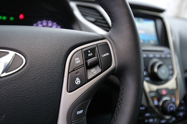 «Отъездил десять лет и ни на секунду не пожалел!». Белорус о владении корейским бизнес-седаном Hyundai Grandeur