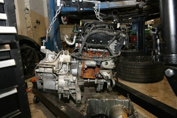 После ремонта на СТО автовладелец остался без документов на машину. Сервисмен: «Верну документы настоящему хозяину» После ремонта на СТО автовладелец остался без документов на машину. Сервисмен: «Верну документы настоящему хозяину»