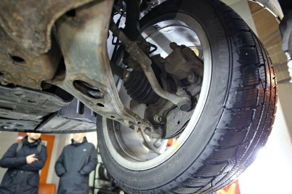 «Отъездил десять лет и ни на секунду не пожалел!». Белорус о владении корейским бизнес-седаном Hyundai Grandeur