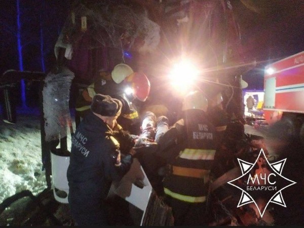 В Беларуси автобус столкнулся с фурой