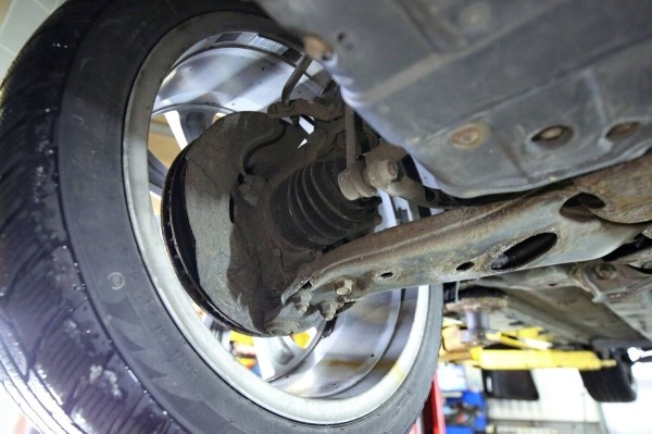 «Отъездил десять лет и ни на секунду не пожалел!». Белорус о владении корейским бизнес-седаном Hyundai Grandeur