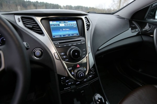 «Отъездил десять лет и ни на секунду не пожалел!». Белорус о владении корейским бизнес-седаном Hyundai Grandeur