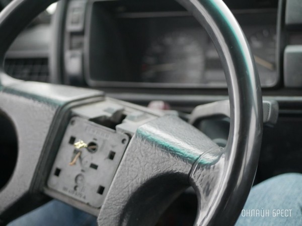 Белорус сбывал чужие машины и предлагал вложиться в бизнес по продаже запчастей. Ущерб огромный Белорус сбывал чужие машины и предлагал вложиться в бизнес по продаже запчастей. Ущерб огромный