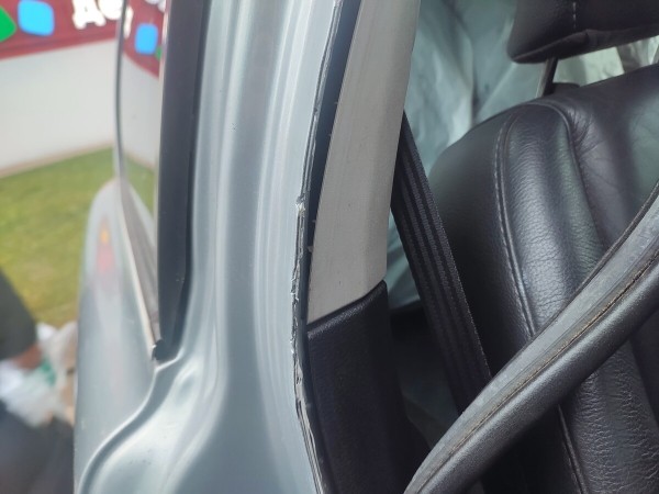 Год не может расстаться с машиной. Белорус продаёт 15-летний Volvo XC90, а никто не берёт! Почему?